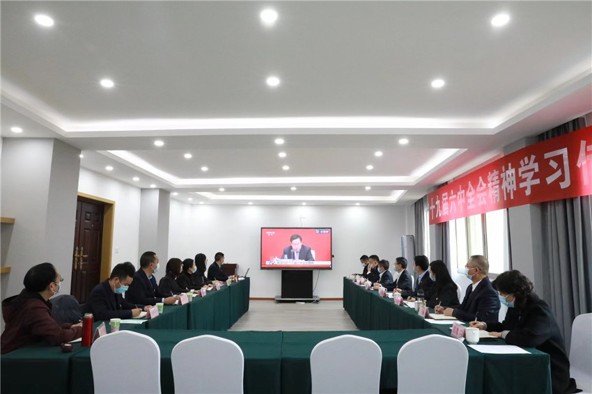 圖為項(xiàng)目部干.jpg 圖為項(xiàng)目部干.jpg