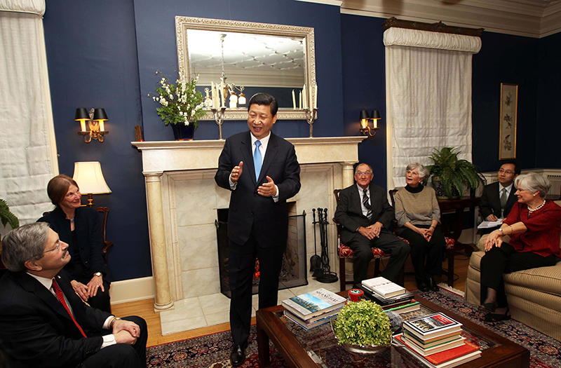 習近平2012年訪美時與老朋友敘舊場景。